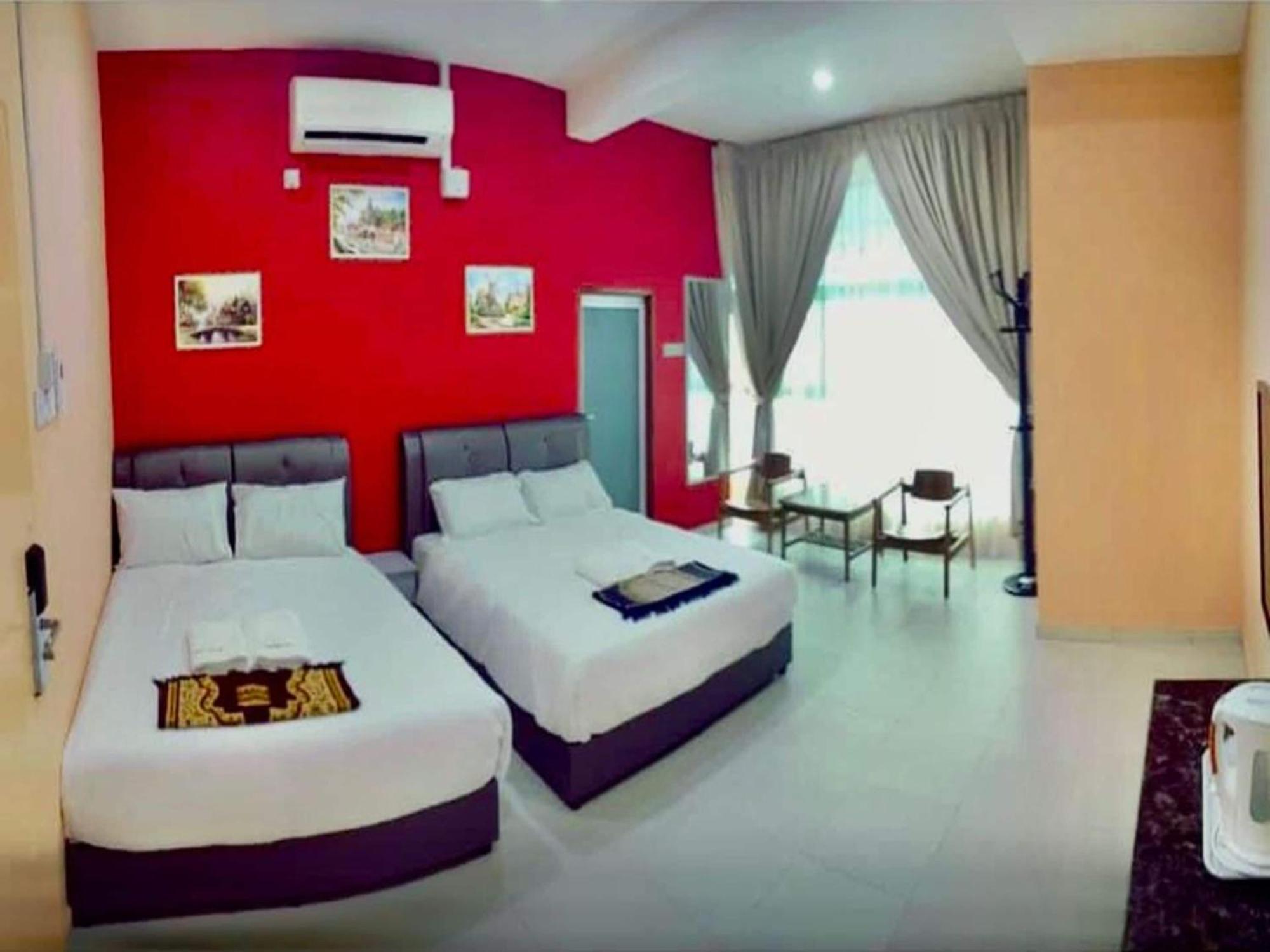 Hotel Puteri Miqaila Seri Iskandar Exterior photo
