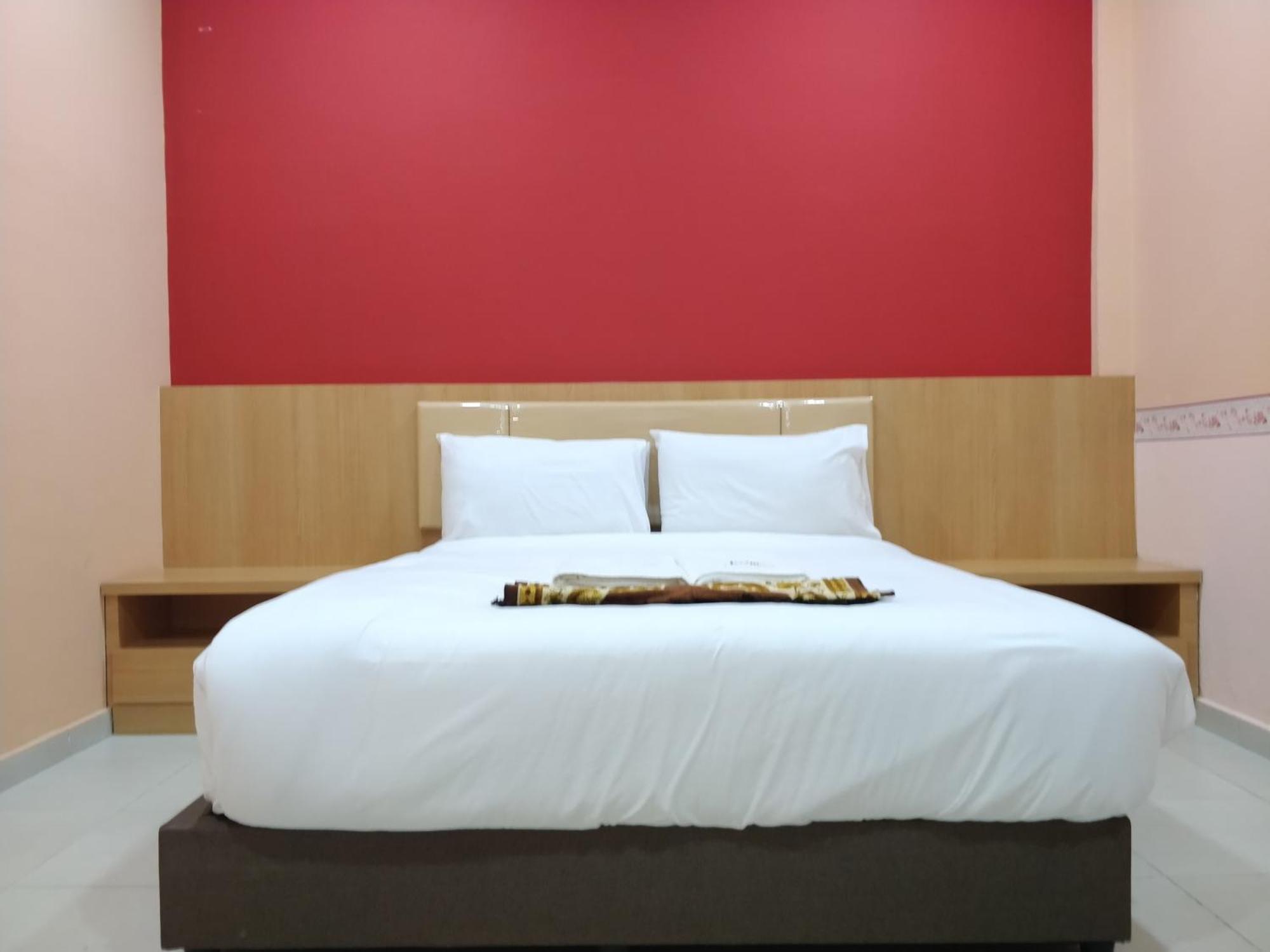 Hotel Puteri Miqaila Seri Iskandar Exterior photo